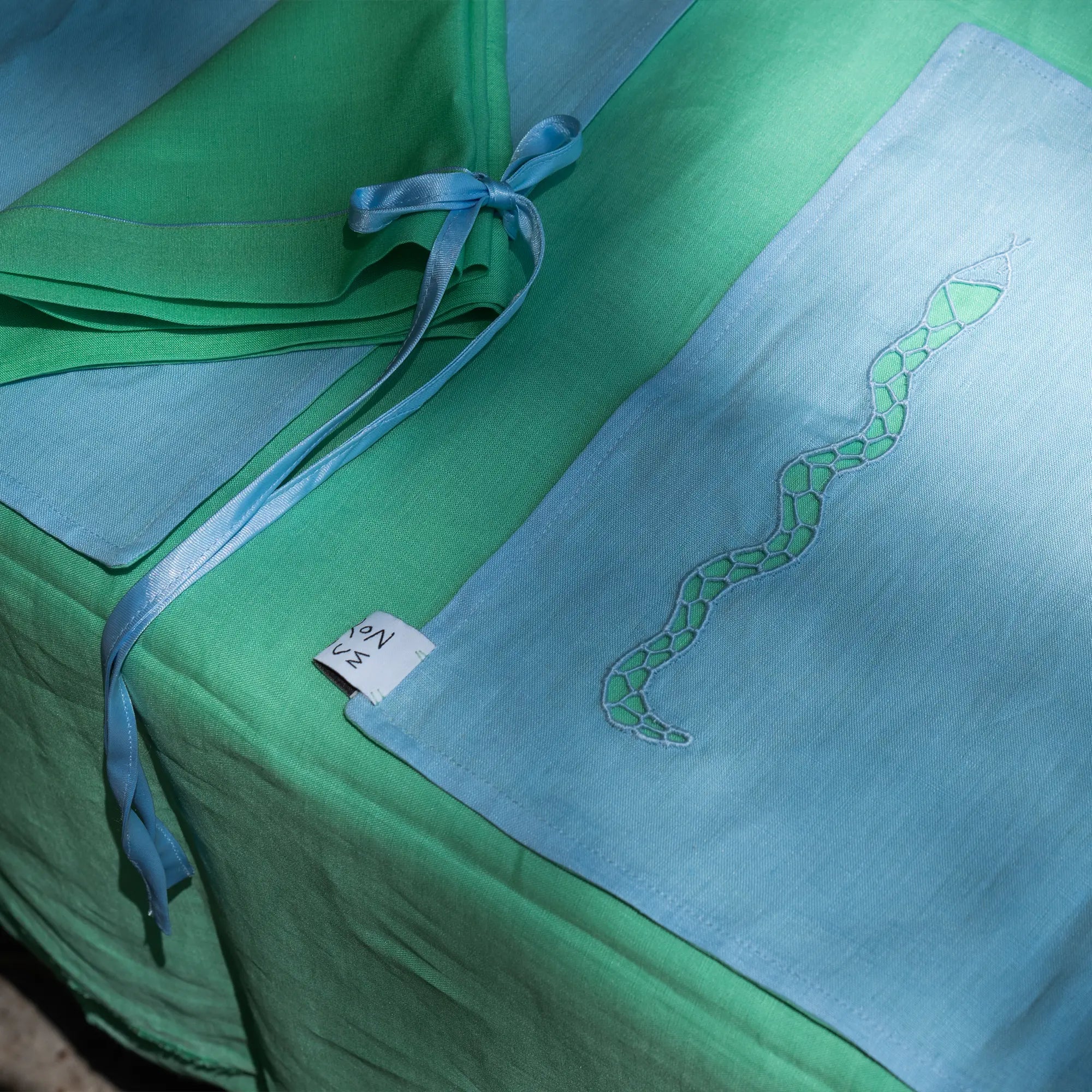 SNAKE Linen Placemat