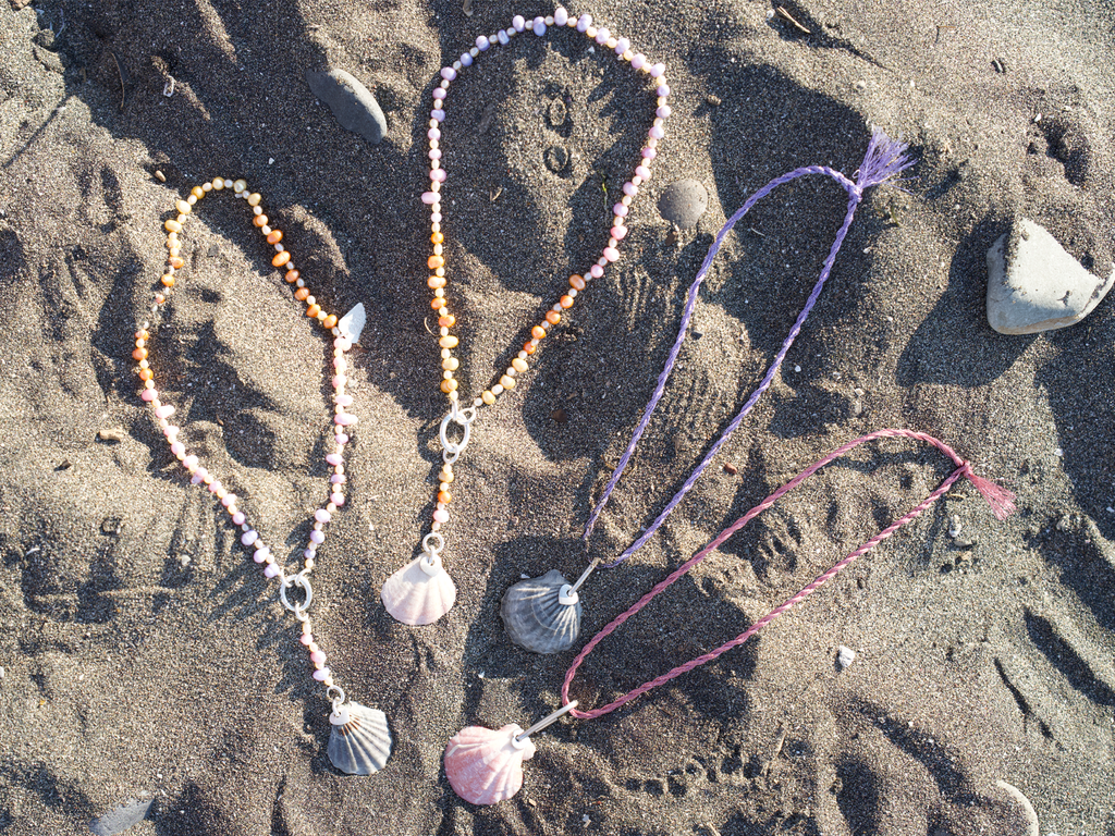 VENUS SHELL NECKLACE