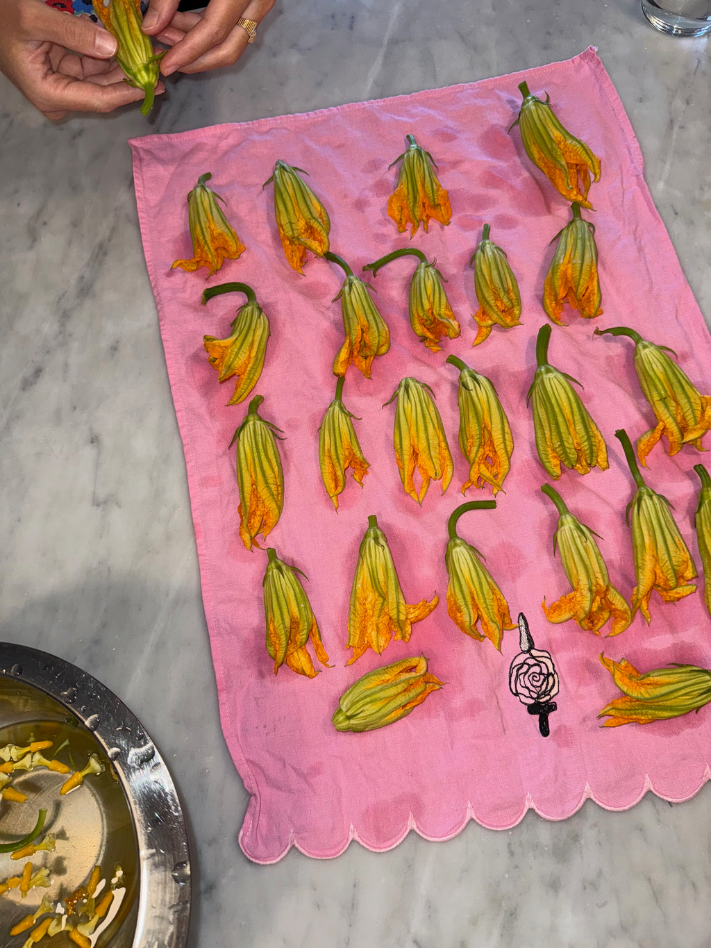 KNIVES N ROSES Teatowel PINK