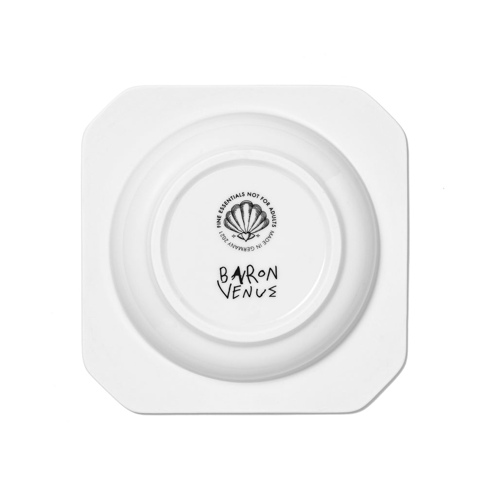 Bottom of Baron Venus porcelain plate with a seashell logo