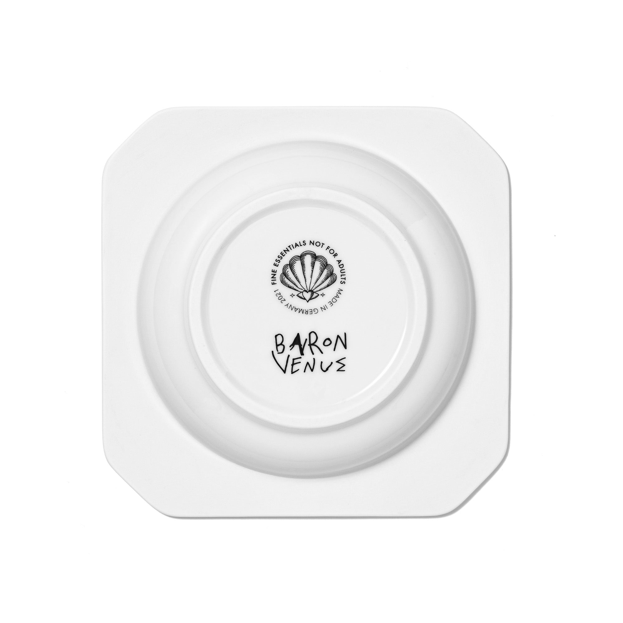 Bottom of Baron Venus porcelain plate with a seashell logo