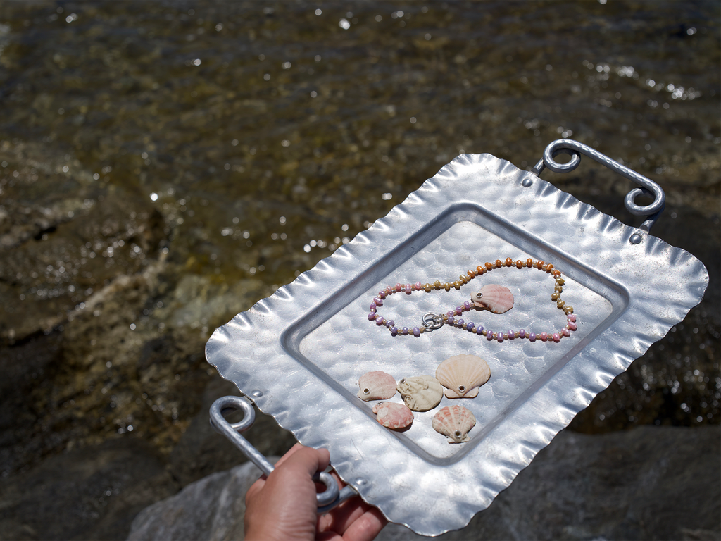 MERMAIDS STRING PEARL NECKLACE RAINBOW