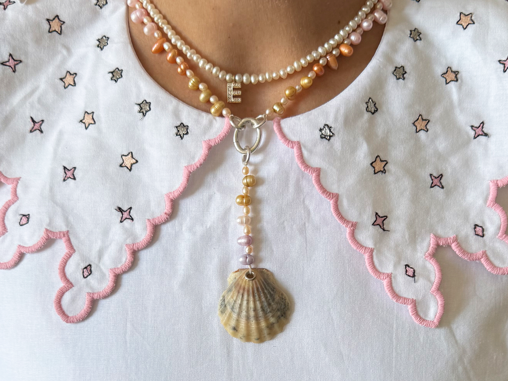 MERMAIDS STRING PEARL NECKLACE RAINBOW